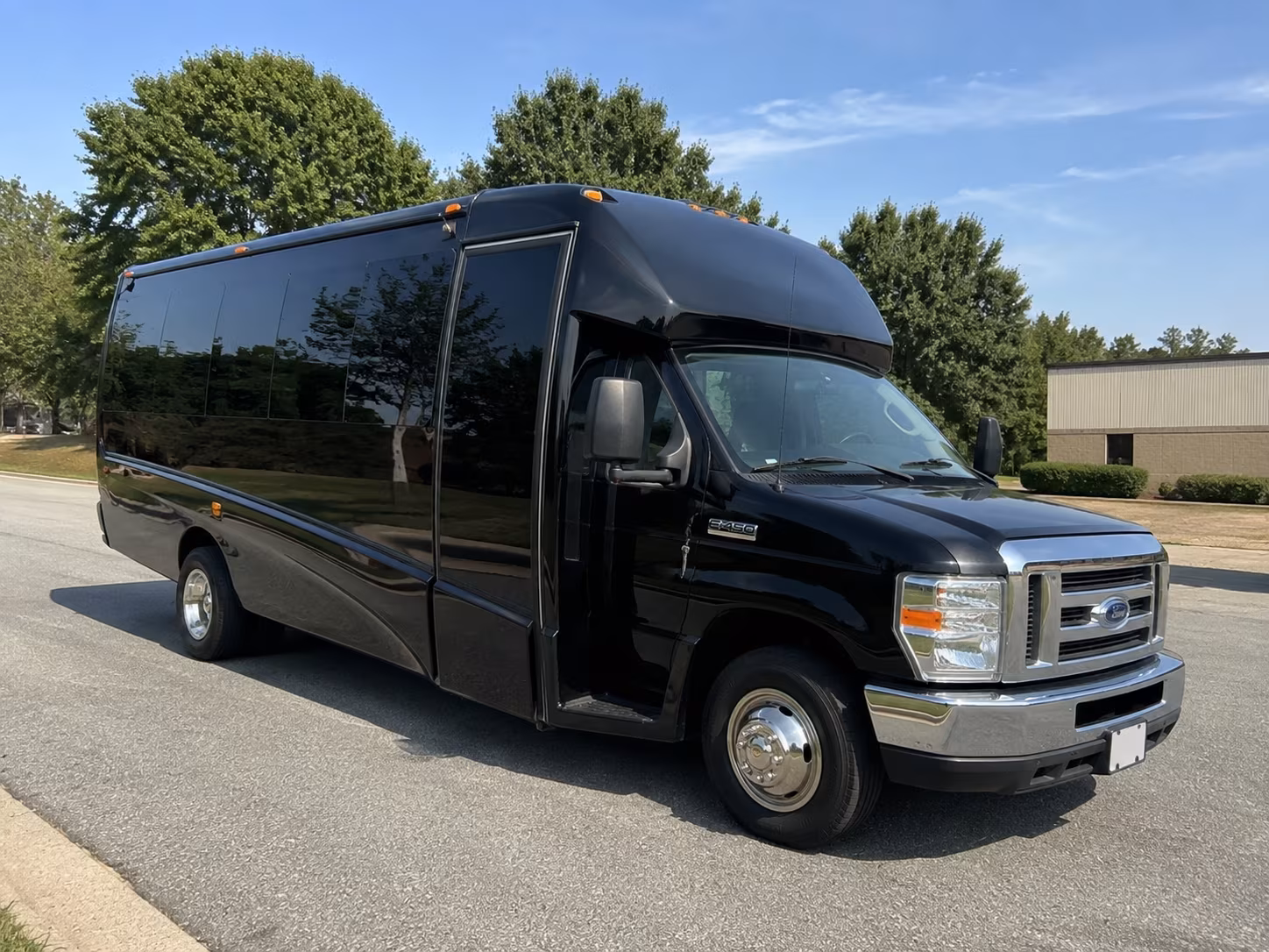 concert shuttle buses for music festivals along fort myers beach