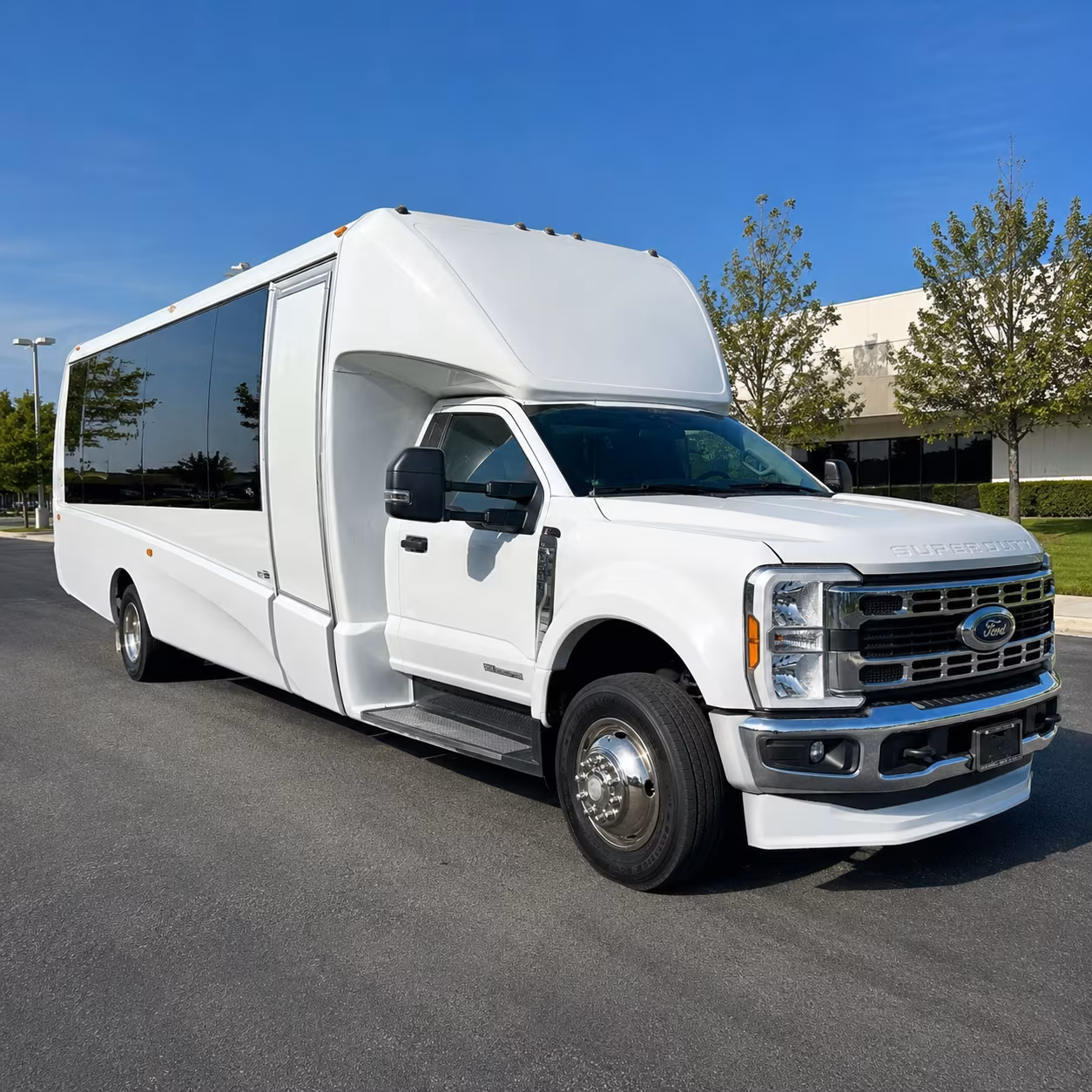 corporate and convention shuttle buses in fort myers