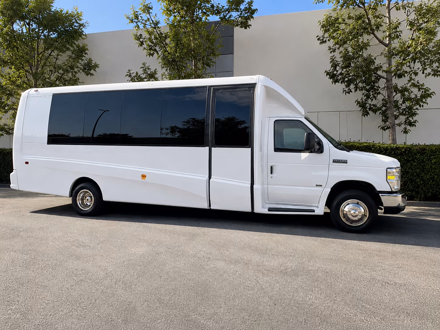 employee shuttle buses for fort myers and cape coral commuters