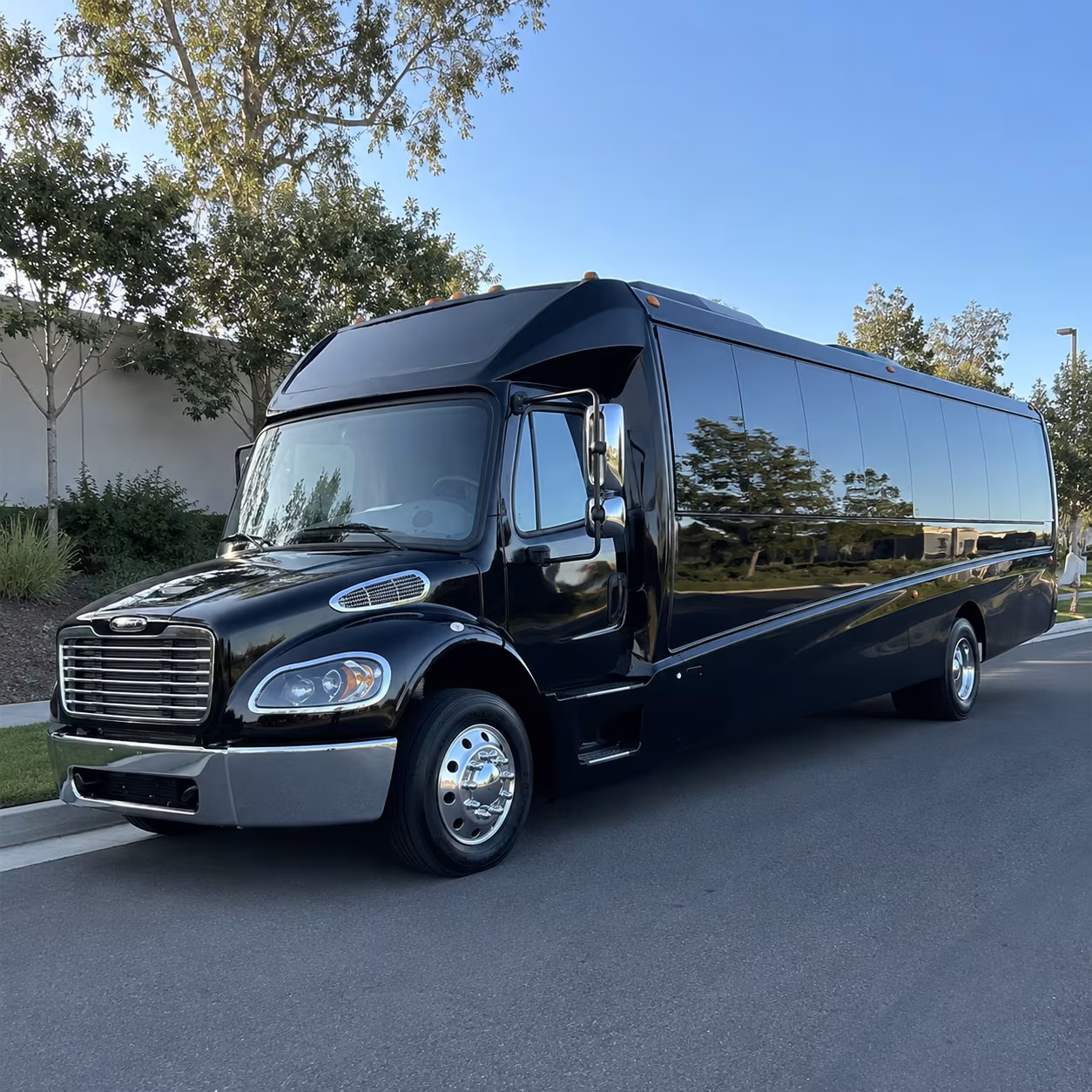 fort myers 28 passenger minibus